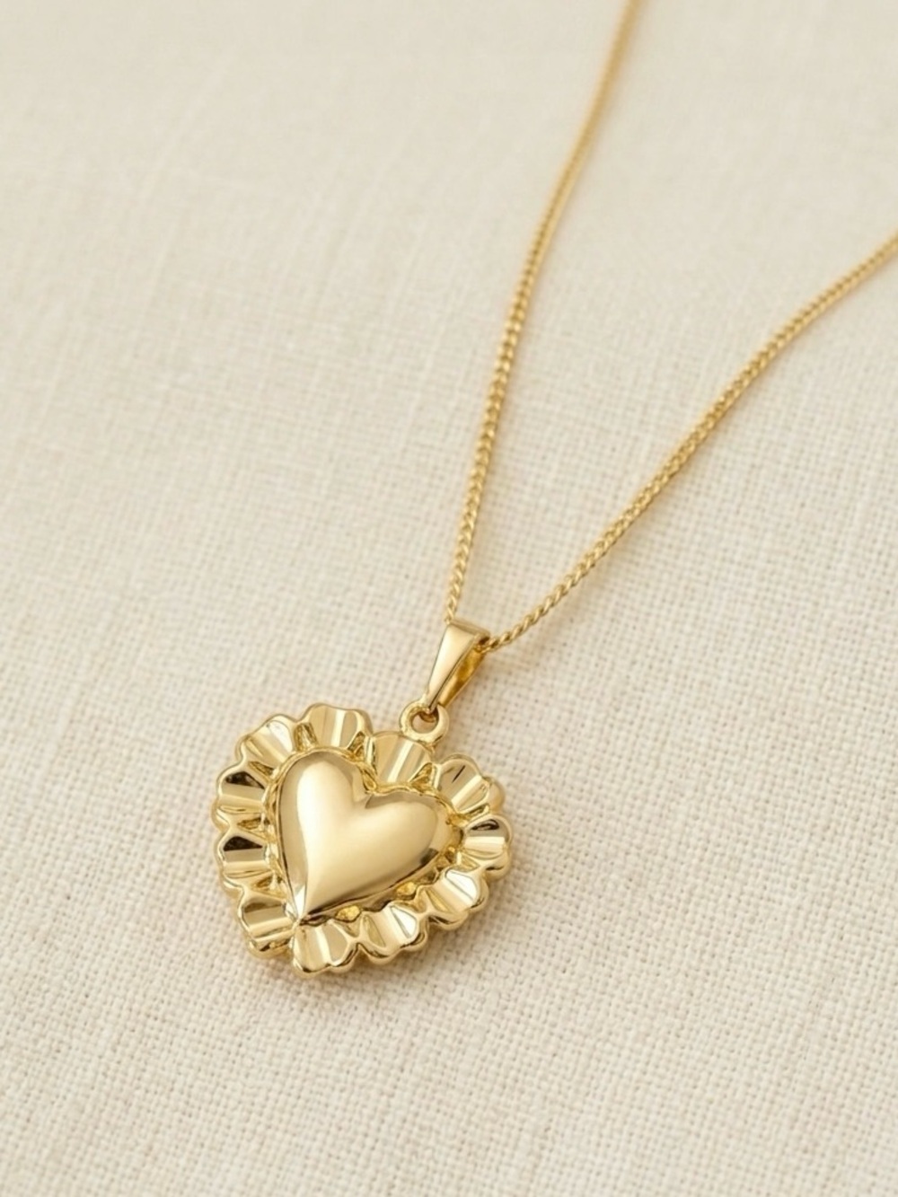 Vintage Style 14K Gold Plated Scalloped Heart Necklace | Water Resistant | 17.5"